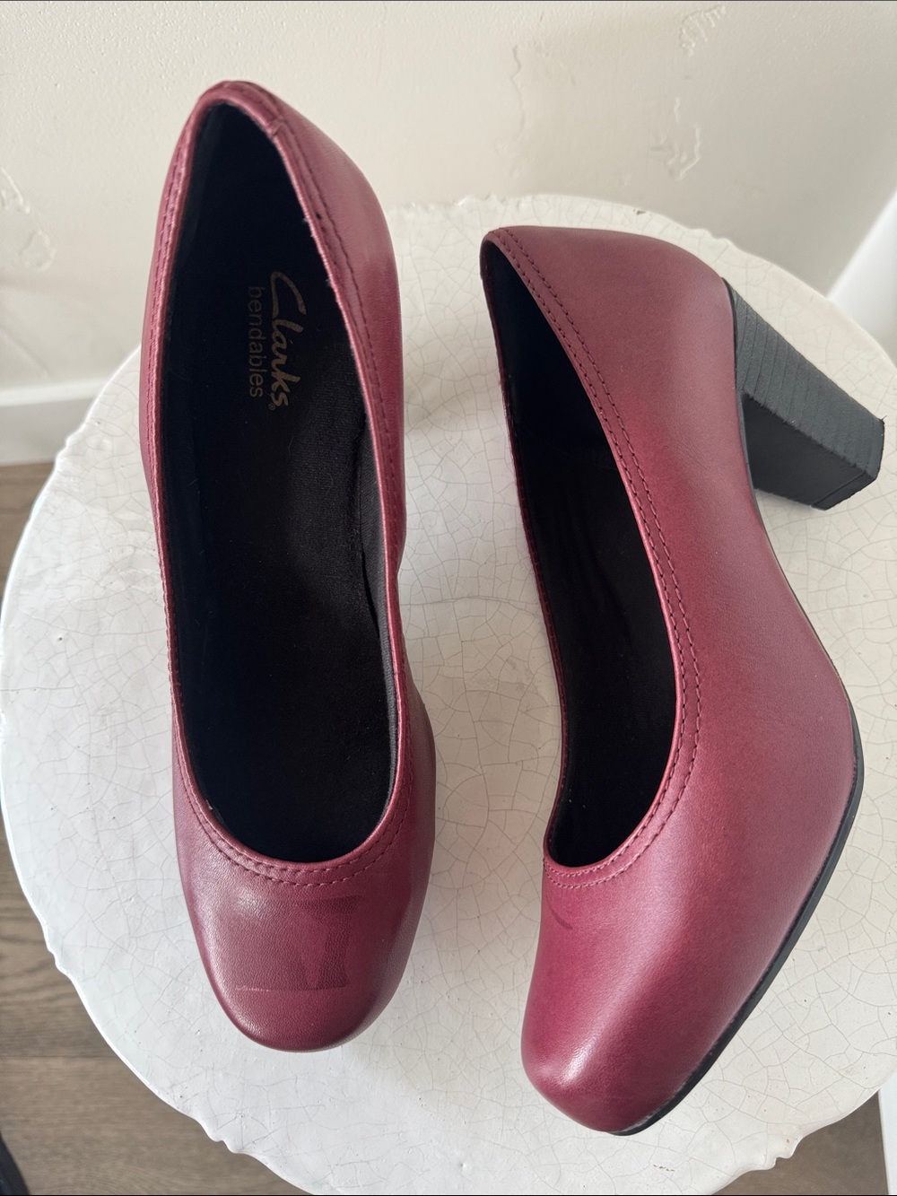 Clarks Bendables Burgundy Wine Leather Block Heel Pumps Comfortable Size 8 WIDE